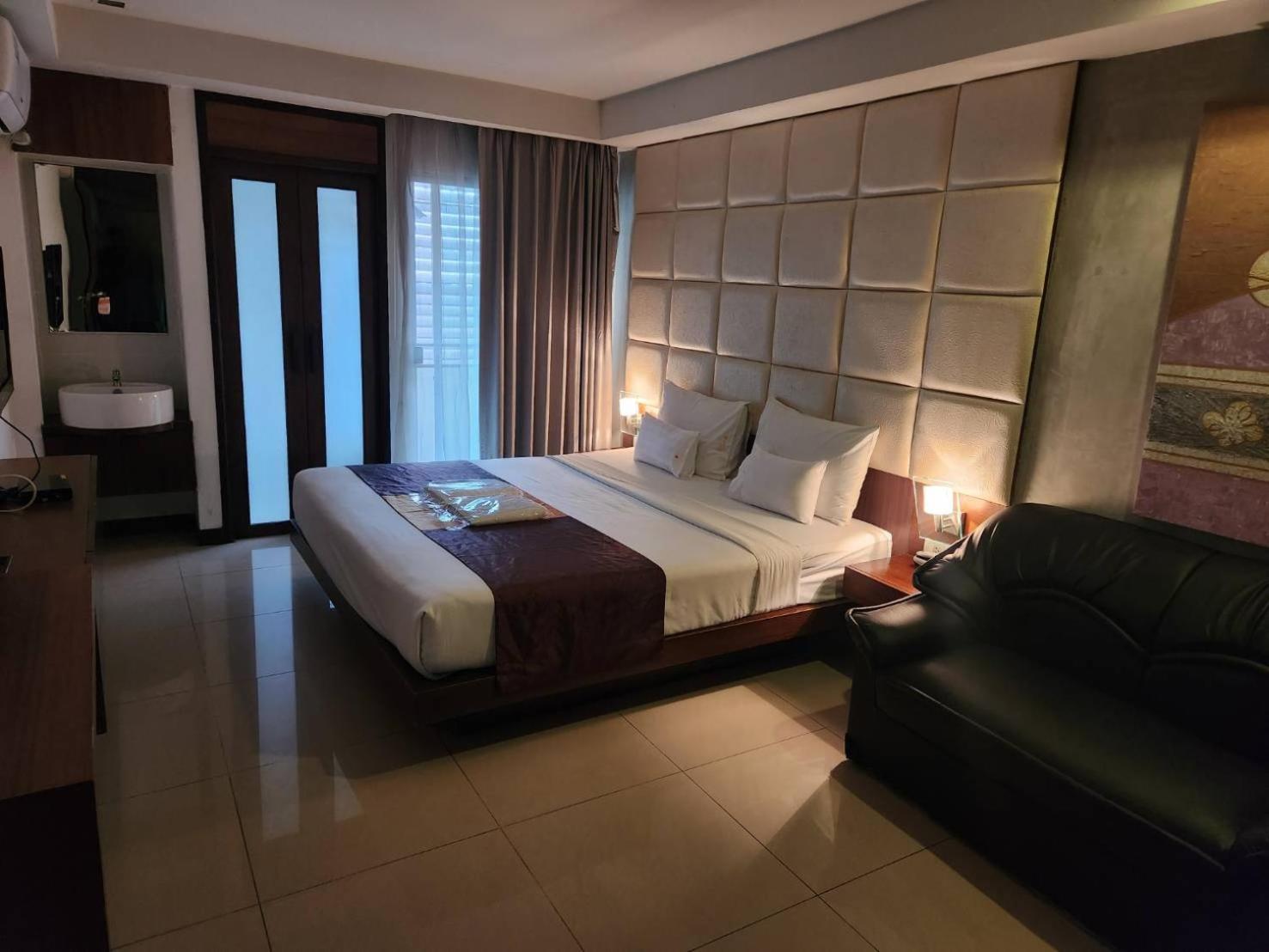 Collection O The Bangkok Cha Cha Suite Exterior foto