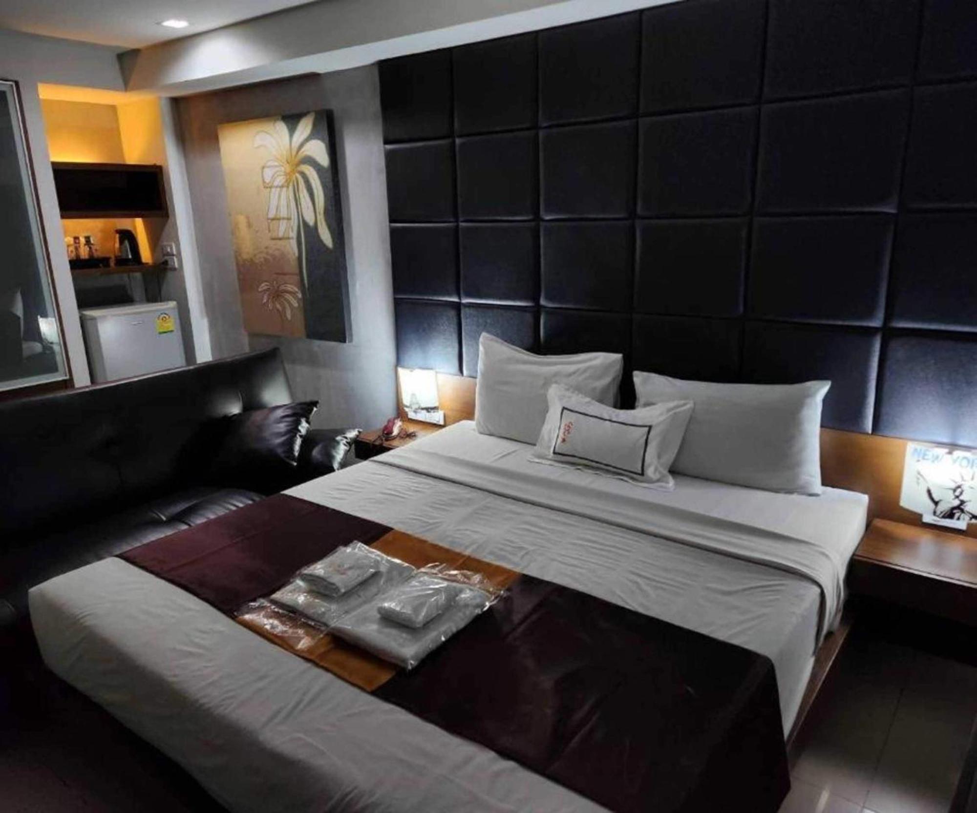 Collection O The Bangkok Cha Cha Suite Exterior foto